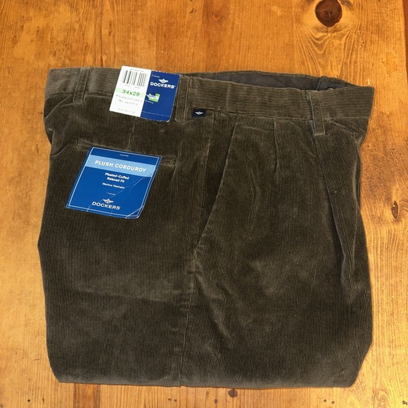 Dockers Other - Dockers Mens Corduroy Pants Pleated Cuffed Relaxed Fit 34X29 Brown NEW